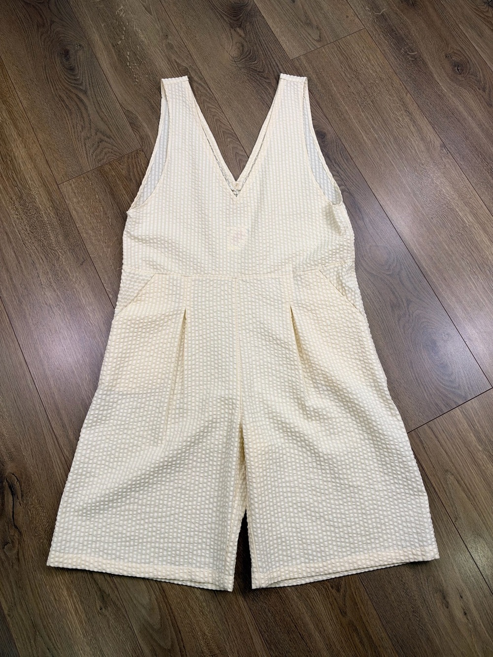 NWT BEATA Design Studio Simone Cream Seersucker Cotton Relaxed Romper Size Small